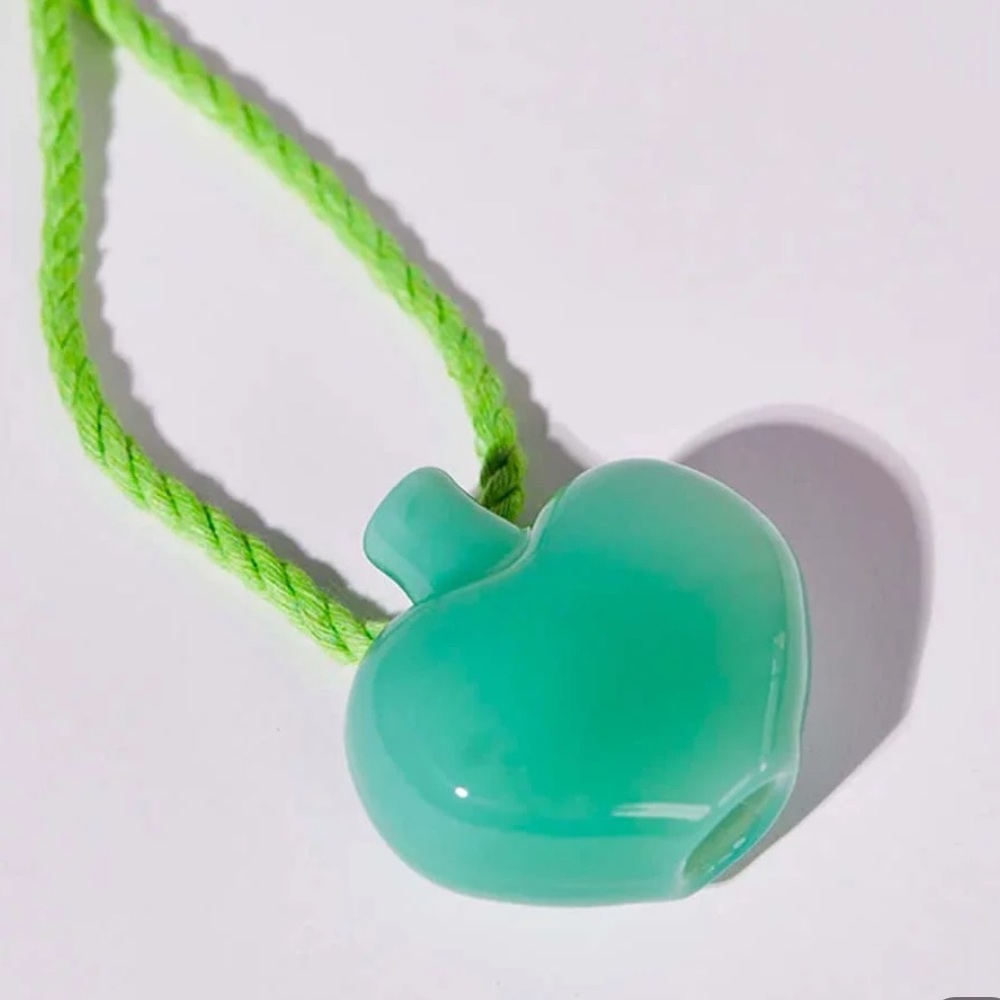 Edie Parker Flower One Hit Heart Necklace in Jade